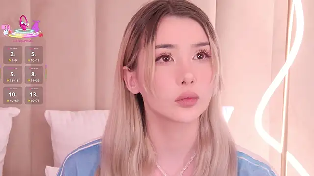 Nesolla online show from February 12, 2026, 7:24 pm