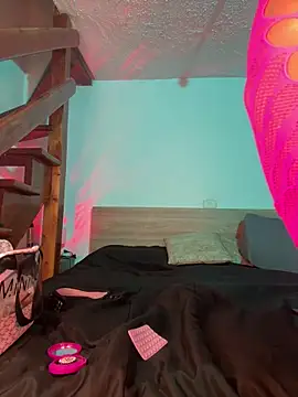 Moon Blake online show from April 18, 2026, 2:36 am