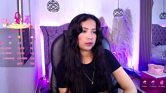 SophiaWalker 1 online show from December 22, 2025, 12:16 pm