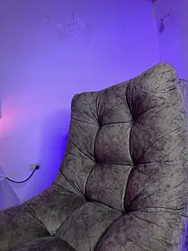 ArturoCardona  online show from October 28, 2025, 10:25 am