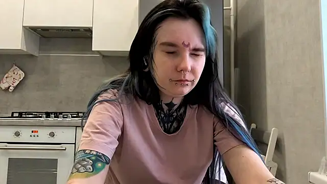 HighelikeGirl online show from March 12, 2026, 7:45 am