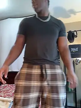 Snapshot of KeYBuMp323 chatting on February 15, 2026, 5:23 pm KeYBuMp323 online show from February 15, 2026, 5:23 pm