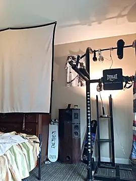 KeYBuMp323 online show from October 28, 2025, 4:17 pm