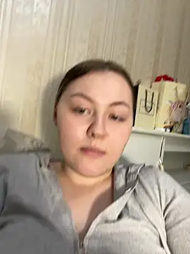 SunshineEmma online show from April 28, 2026, 11:09 pm