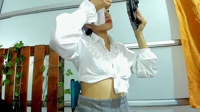 cris dulce online show from April 15, 2026, 7:58 pm