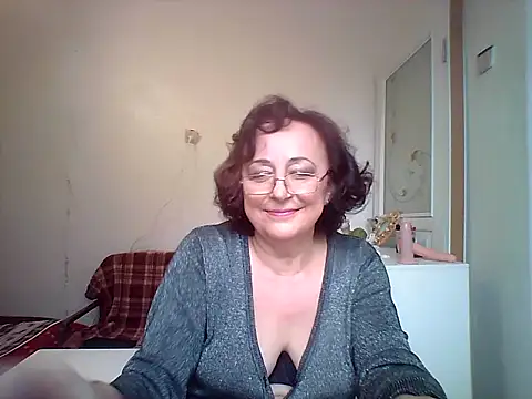 Snapshot of Julia54391 chatting on October 9, 2025, 8:26 am Julia54391 online show from October 9, 2025, 8:26 am