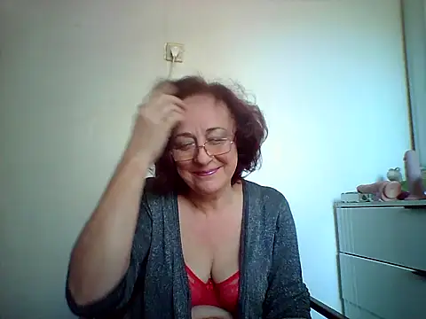 Snapshot of Julia54391 chatting on September 13, 2025, 9:20 am Julia54391 online show from September 13, 2025, 9:20 am