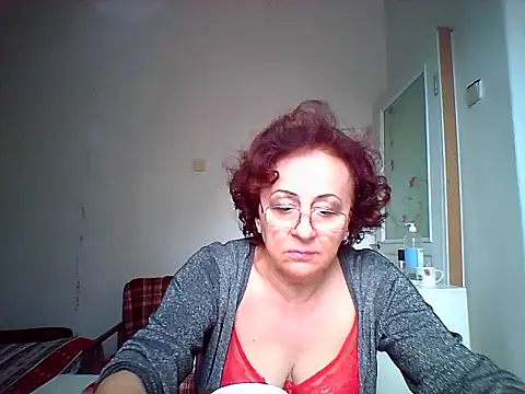 Snapshot of Julia54391 chatting on September 16, 2025, 6:58 am Julia54391 online show from September 16, 2025, 6:58 am