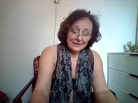 Snapshot of Julia54391 chatting on September 10, 2025, 7:51 am Julia54391 online show from September 10, 2025, 7:51 am