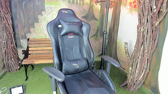 VenusBlazer online show from December 2, 2025, 11:23 am