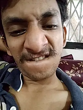 yung cplz online show from September 14, 2025, 8:04 am