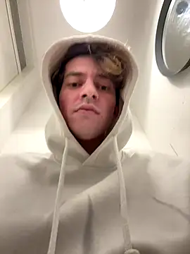 Snapshot of hottest23 chatting on December 2, 2025, 1:17 am hottest23 online show from December 2, 2025, 1:17 am