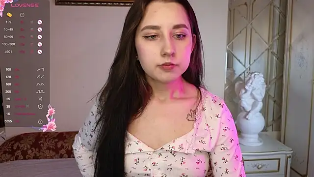 Eva Maller online show from November 14, 2025, 12:09 pm