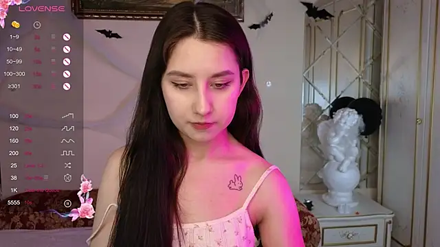 Eva Maller online show from November 12, 2025, 4:38 am