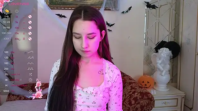 Eva Maller online show from November 3, 2025, 4:50 am