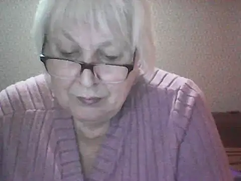 Alexia64231 online show from October 19, 2025, 4:04 am