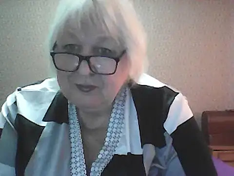 Alexia64231 online show from October 12, 2025, 1:12 pm