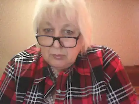 Alexia64231 online show from October 10, 2025, 12:50 pm