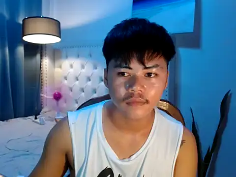 hot emman online show from April 2, 2026, 12:12 pm