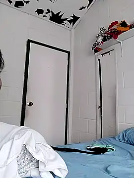 Snapshot of oxxy_jean chatting on February 25, 2026, 1:00 pm oxxy jean online show from February 25, 2026, 1:00 pm