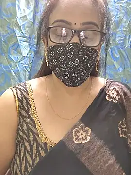 sweet-lotus online show from July 18, 2026, 5:43 pm