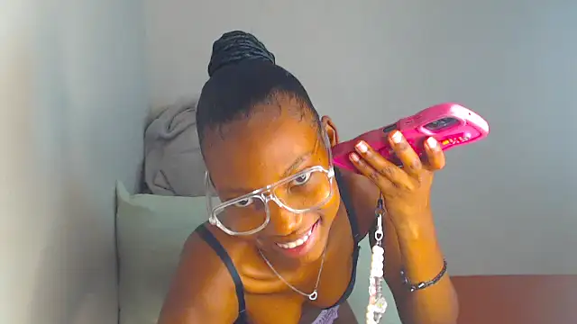 Snapshot of JuicyAdiction chatting on October 8, 2025, 8:09 pm JuicyAdiction online show from October 8, 2025, 8:09 pm