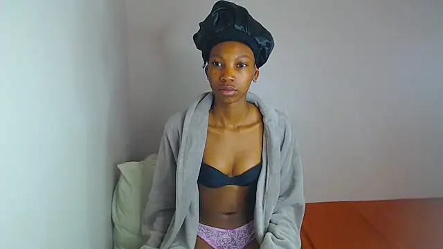 Snapshot of JuicyAdiction chatting on October 5, 2025, 9:22 am JuicyAdiction online show from October 5, 2025, 9:22 am