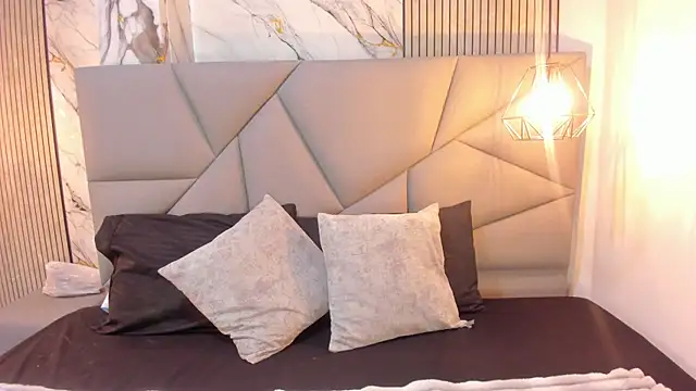 Tatihornyy online show from April 8, 2026, 11:33 am