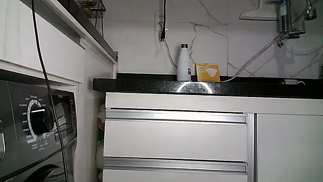 misticamey online show from December 19, 2025, 2:04 am