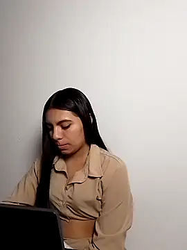 Snapshot of Emiily_bliss chatting on September 8, 2025, 2:49 pm Emiily bliss online show from September 8, 2025, 2:49 pm