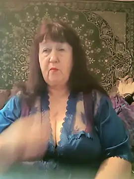 CrystalLime6411 online show from April 7, 2026, 2:41 pm