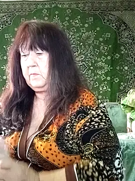 CrystalLime6411 online show from February 9, 2026, 10:13 am