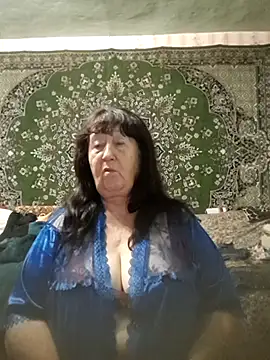 CrystalLime6411 online show from November 24, 2025, 5:35 pm