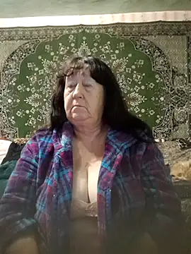 CrystalLime6411 online show from November 25, 2025, 6:03 am