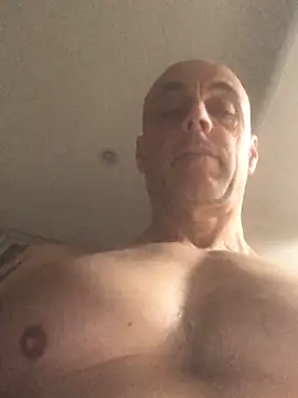 Snapshot of Andremann69 chatting on February 18, 2026, 11:06 am Andremann69 online show from February 18, 2026, 11:06 am