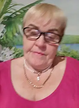 VioletSweet5566 online show from September 27, 2025, 5:30 pm