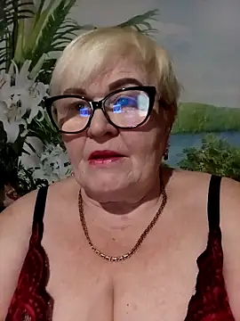 VioletSweet5566 online show from February 24, 2026, 7:04 pm