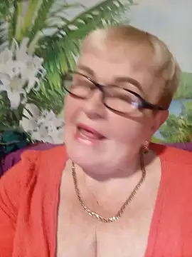 VioletSweet5566 online show from September 17, 2025, 5:04 pm