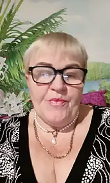 VioletSweet5566 online show from October 4, 2025, 3:35 pm