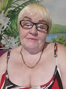 VioletSweet5566 online show from November 13, 2025, 9:08 pm