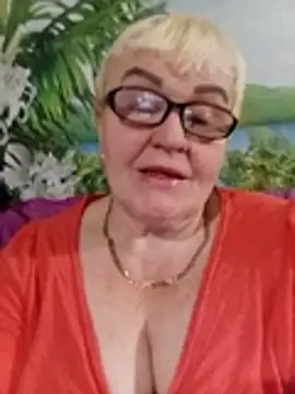 VioletSweet5566 online show from November 26, 2025, 11:49 pm