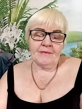 VioletSweet5566 online show from February 8, 2026, 10:35 am