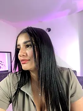 Snapshot of Julieta92_ chatting on October 2, 2025, 9:07 pm Julieta92 online show from October 2, 2025, 9:07 pm