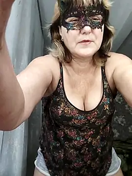 AliceGold5231 online show from October 25, 2025, 8:09 pm