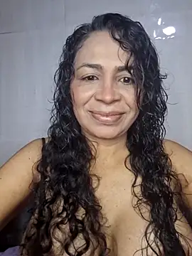 floresblancas online show from October 22, 2025, 9:42 am