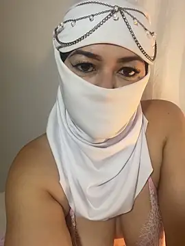 Snapshot of Amyraa_ chatting on November 22, 2025, 3:00 pm Amyraa online show from November 22, 2025, 3:00 pm