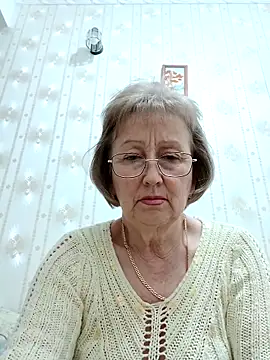 AlikaSwan5821 online show from February 9, 2026, 9:02 pm