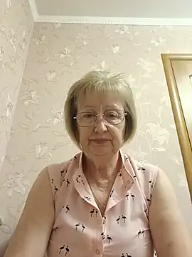 Snapshot of AlikaSwan5821 chatting on June 18, 2026, 12:54 pm AlikaSwan5821 online show from June 18, 2026, 12:54 pm