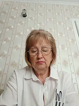 Snapshot of AlikaSwan5821 chatting on June 7, 2026, 1:05 pm AlikaSwan5821 online show from June 7, 2026, 1:05 pm