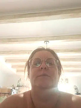 Misspapillon1840 online show from September 18, 2025, 9:12 am